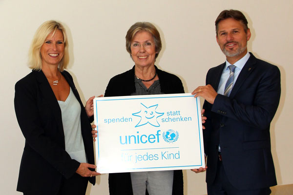 捐助而非礼物，今年VOCO决定向联合国儿童基金会做出贡献。