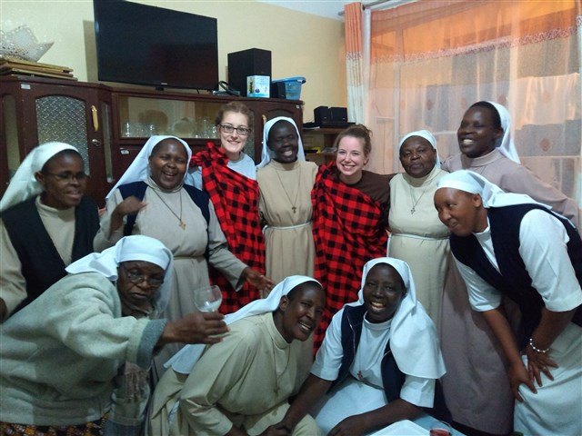 Group photo with the sisters at the dental clinic.