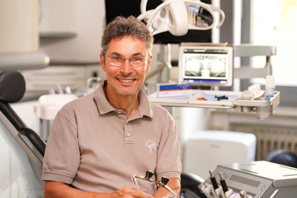 GrandioSO Light Flow - Entrevista sobre la aplicación con el dentista Dr. Arne K